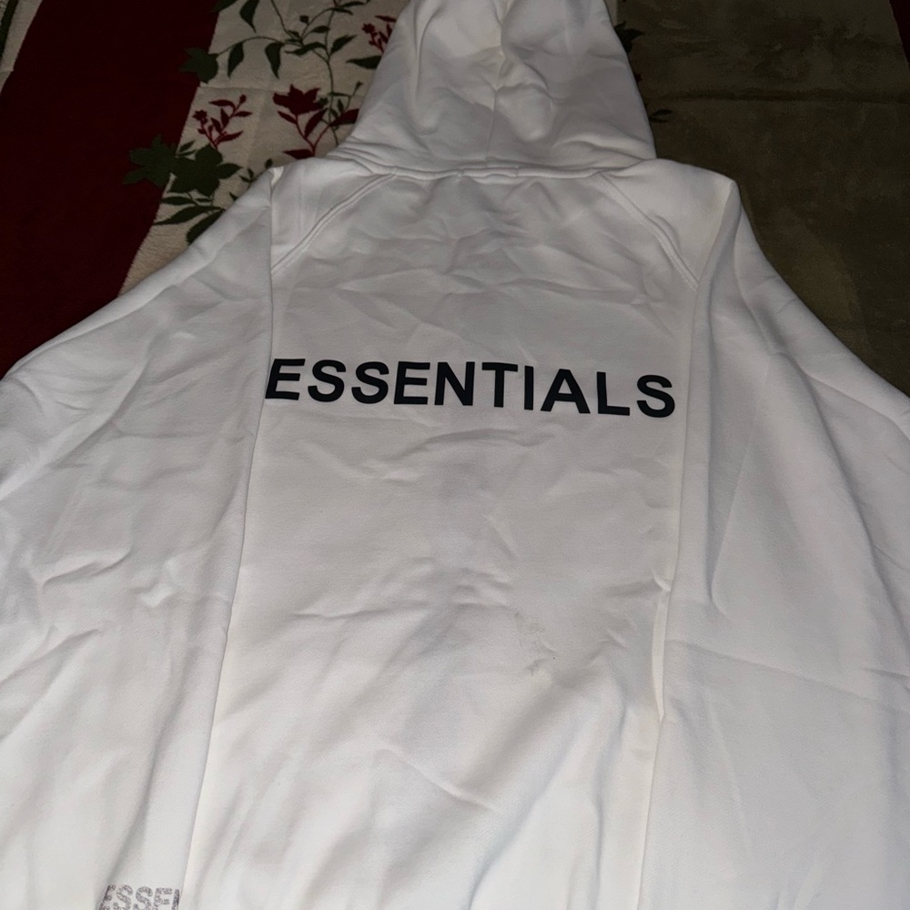Medium essentials hoodie